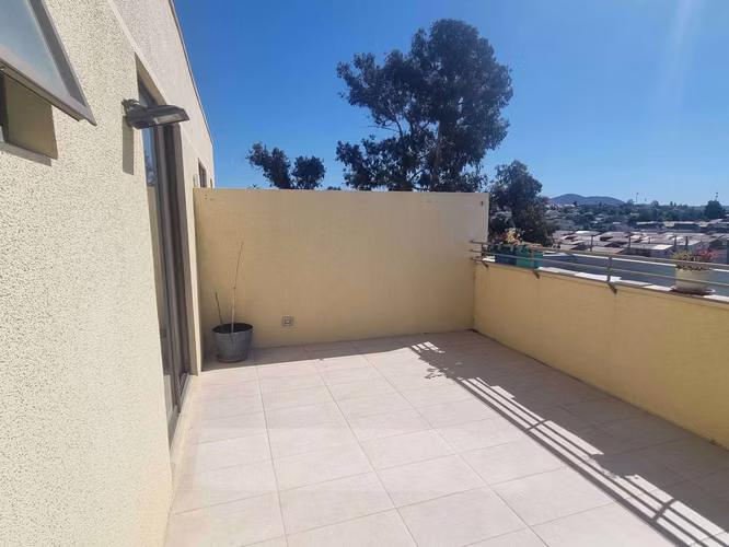 Cómodo y Amplio Depto Duplex en Quilpué (129718)