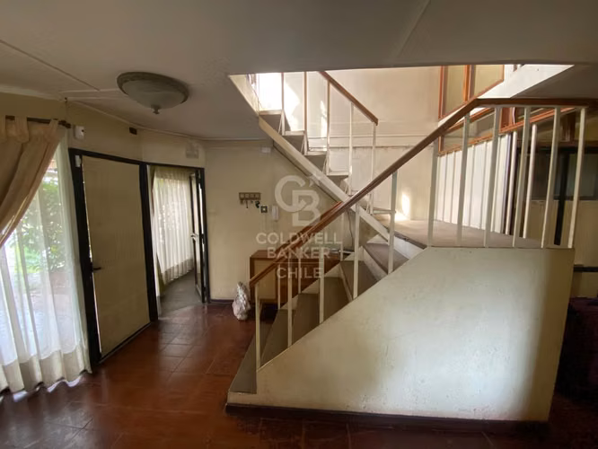 Casa con gran terreno en La Reina