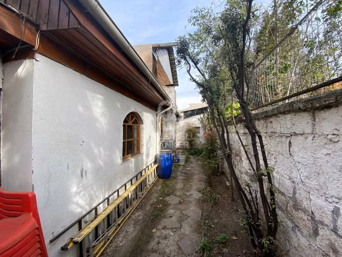 Casa con gran terreno en La Reina