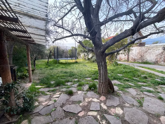 Casa con gran terreno en La Reina