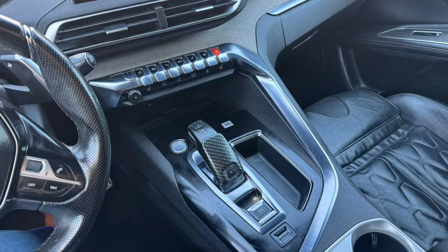 Peugeot 3008 2.0 GT BlueHDi 180 HP 4x2 EAT6 (2017)
