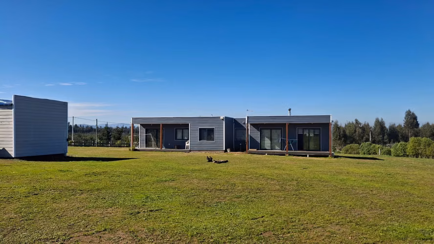 Hermosa casa en parcela de 5000m2 terreno plano. Algarrobo