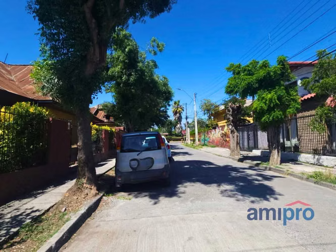 Moderna Casa 4d 2b cercana a metro Las Rejas  (129898)