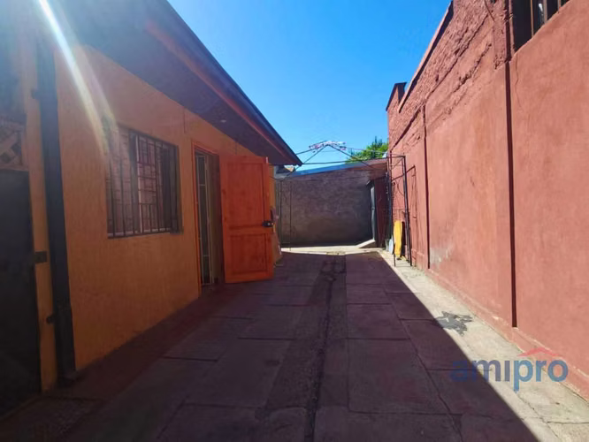 Moderna Casa 4d 2b cercana a metro Las Rejas  (129898)