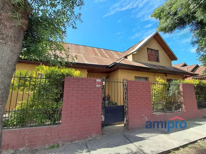 Moderna Casa 4d 2b cercana a metro Las Rejas  (129898)