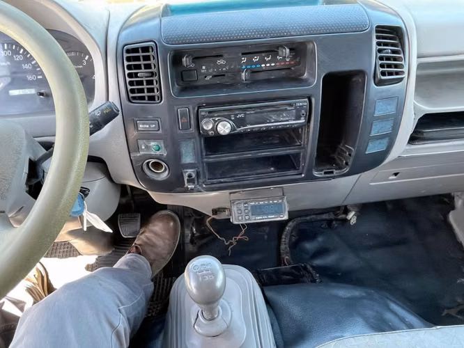 HINO XZU 300 CITY 2011