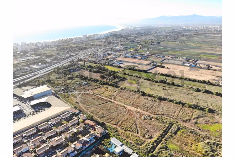 Se vende terreno de 2 Ha. En Ruta 5 Peñuelas.