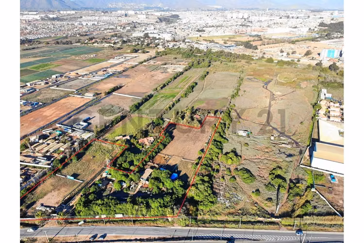 Se vende terreno de 2 Ha. En Ruta 5 Peñuelas.