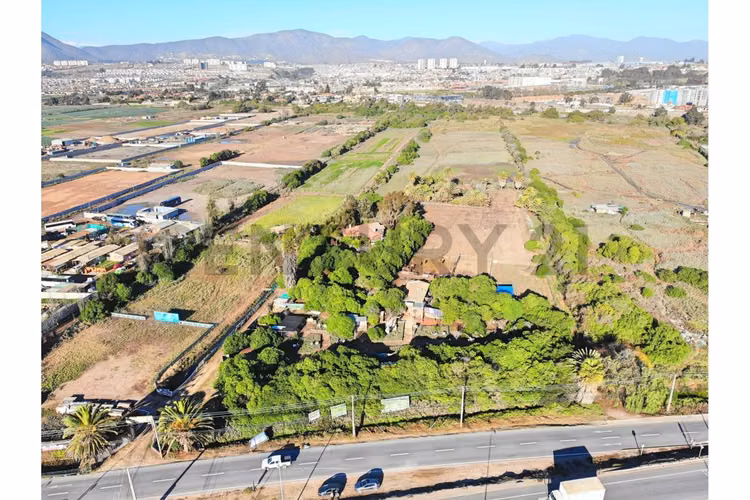 Se vende terreno de 2 Ha. En Ruta 5 Peñuelas.