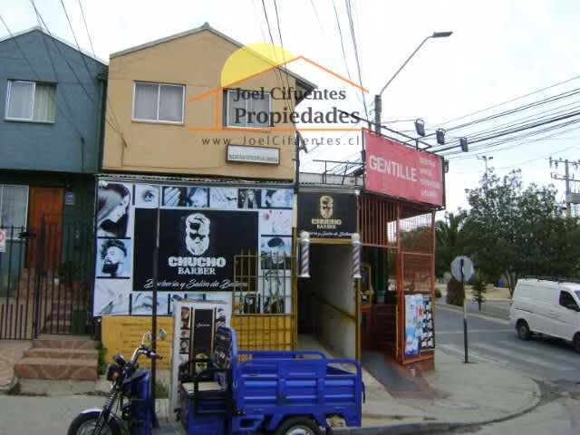 Casa con 2 negocio en arriendo (botillería- peluquería) Cod-2245