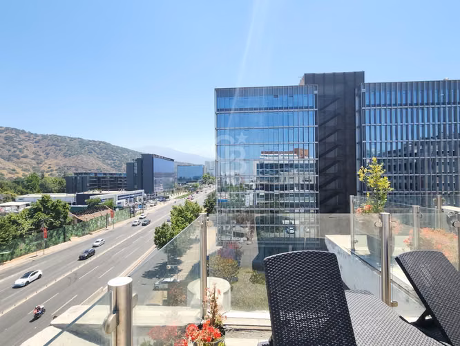 EDIFICIO CORPORATIVO, EXCELENTE CONECTIVIDAD