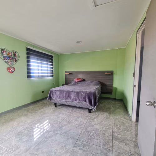 Casa 2 pisos 2 a 3 dormitorios 2 baños y estacionamiento, Las Glorietas Renca