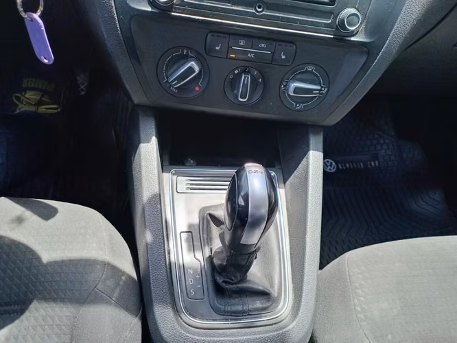 VOLKSWAGEN BORA 2.0 TDI AT 2017
