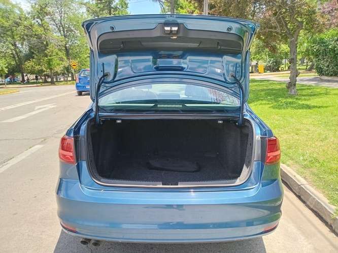 VOLKSWAGEN BORA 2.0 TDI AT 2017