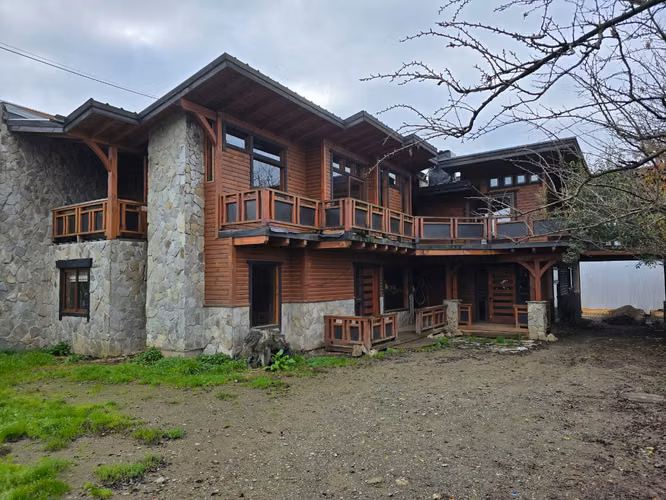 Amplia Casa en Los Lagos