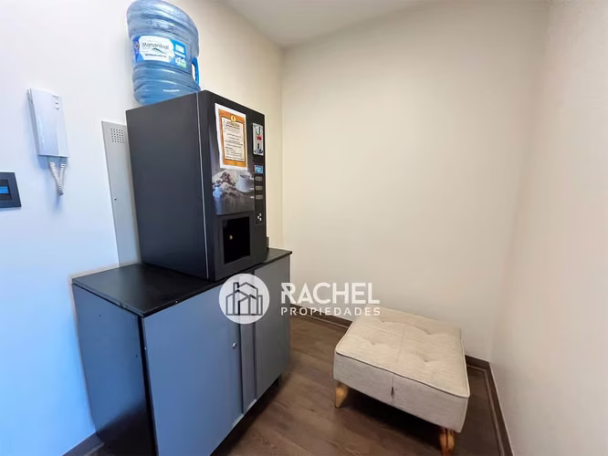 SE VENDE OFICINA AMOBLADA MAS BODEGA- Edificio K-Busisness Center - Imagen 6