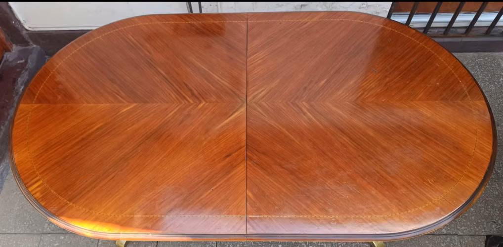 Comedor extensible Luis XV antiguo de madera
