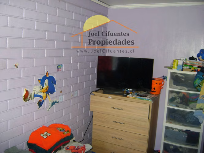 Casa belloto 2000, sólida, ubicada en el Troncal Urbano. Cod-2400