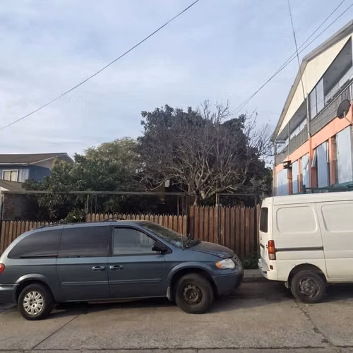 Terreno con 2 casas en Forestal Alto - Imagen 2