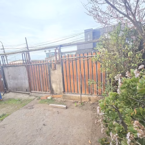 Terreno con 2 casas en Forestal Alto - Imagen 3