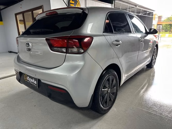 Kia rio 5 - Imagen 6