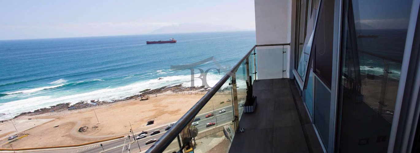 Se vende departamento frente a la costa. (131363)