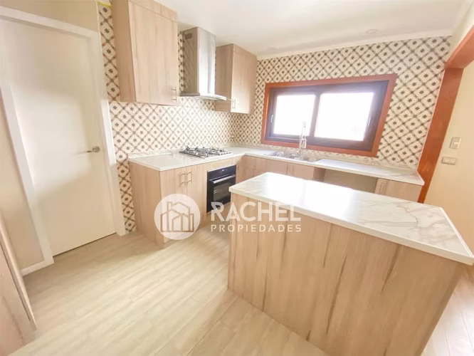 SE VENDE CASA REMODELADA Y AMPLIADA A PASOS DEL COLEGIO ALEMAN. -SECTOR HOCHSTETTER. - Imagen 5