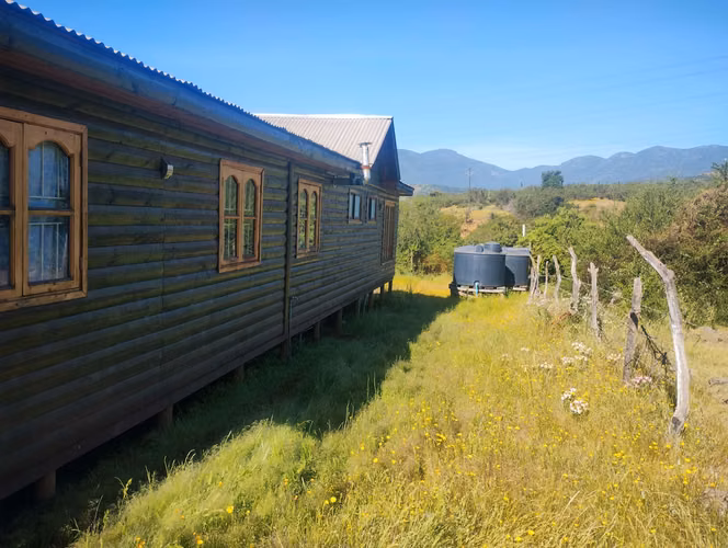 vendo parcela de agrado, amplia casa, piscina, pozo