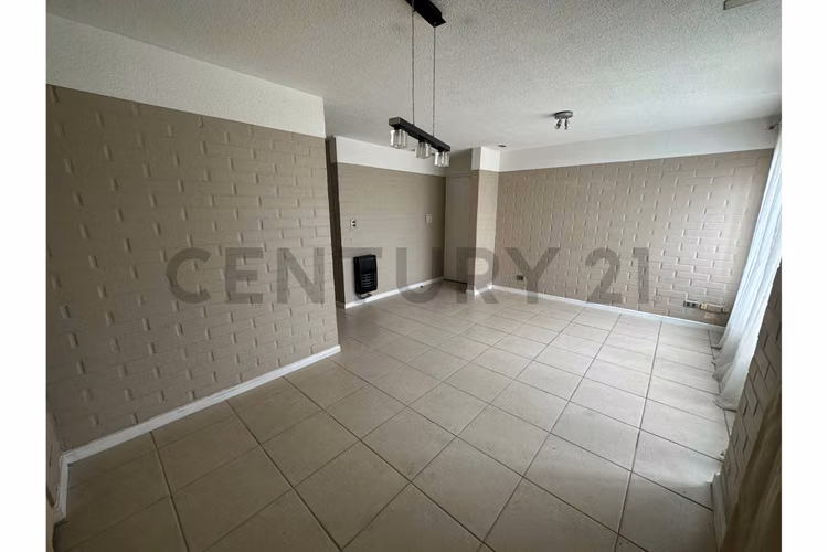 Se Vende casa comercial en Avenida Juan Cisternas