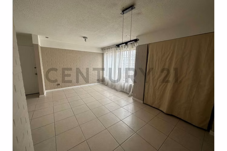 Se Vende casa comercial en Avenida Juan Cisternas
