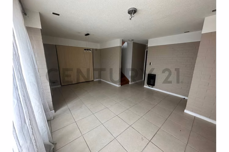 Se Vende casa comercial en Avenida Juan Cisternas