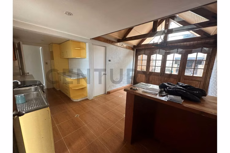 Se Vende casa comercial en Avenida Juan Cisternas