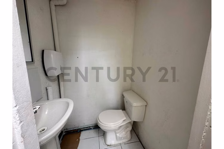 Se Vende casa comercial en Avenida Juan Cisternas