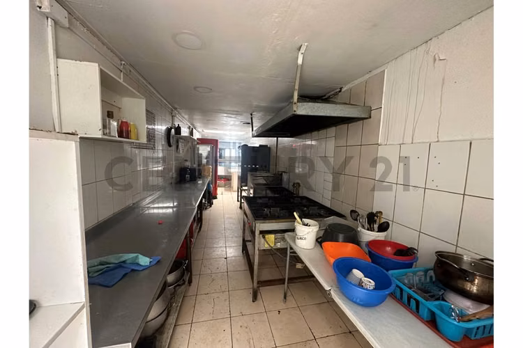 Se Vende casa comercial en Avenida Juan Cisternas