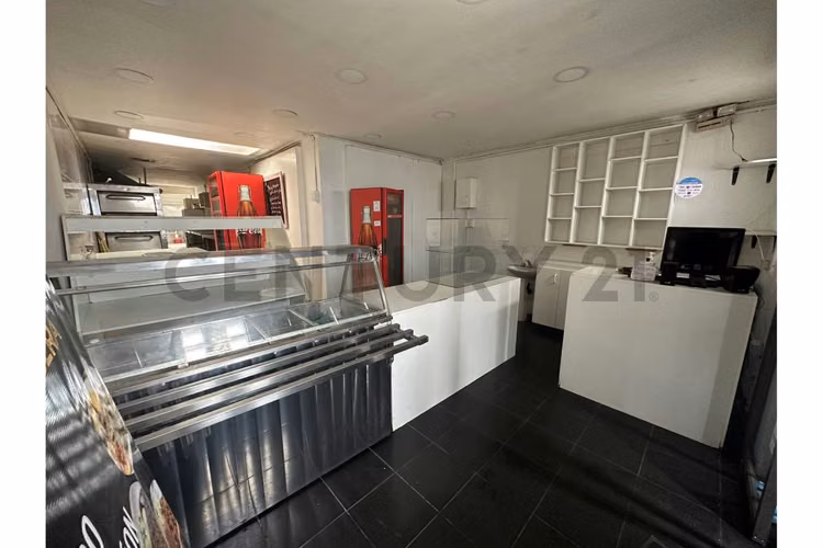 Se Vende casa comercial en Avenida Juan Cisternas