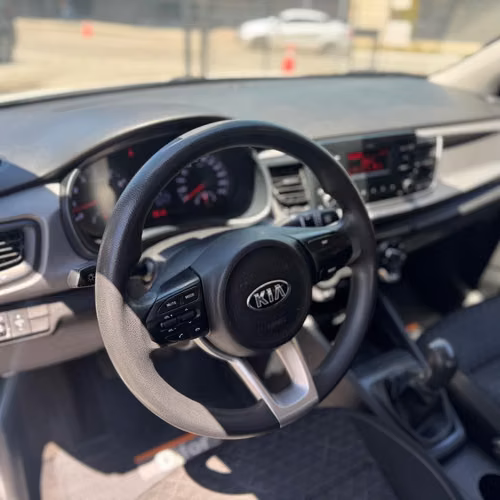 KIA RIO LX 2018 - Imagen 3