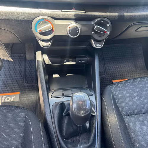 KIA RIO LX 2018 - Imagen 6
