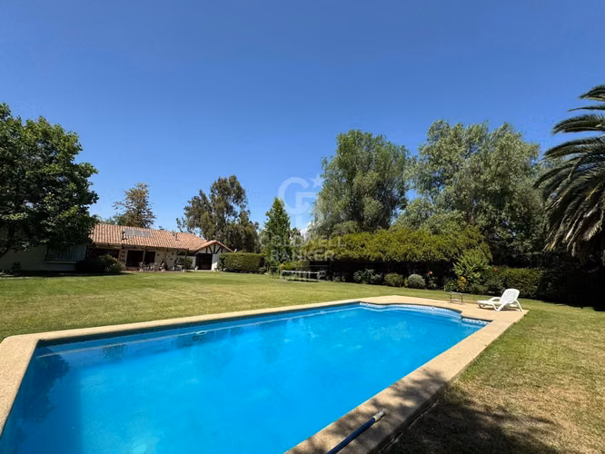 Casa estilo Chilena | Paneles Solares | Liray Chicureo