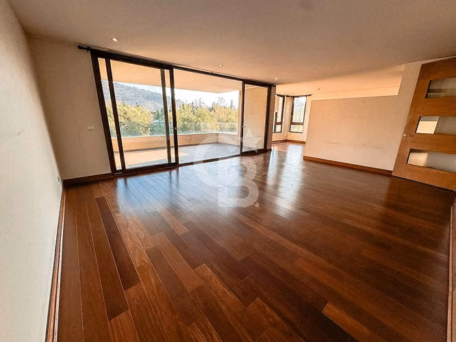 Elegante Departamento con Vistas Panorámicas