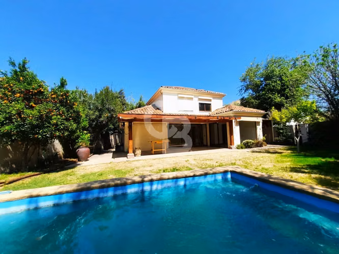 Venta casa Chicureo 4D 4B/ Chamisero, CBG