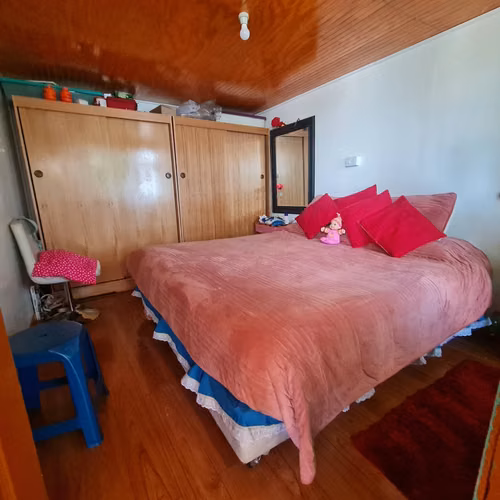Casa 8 dormitorios 3 baños 1 estacionamiento Bernardino Parada La Pintana