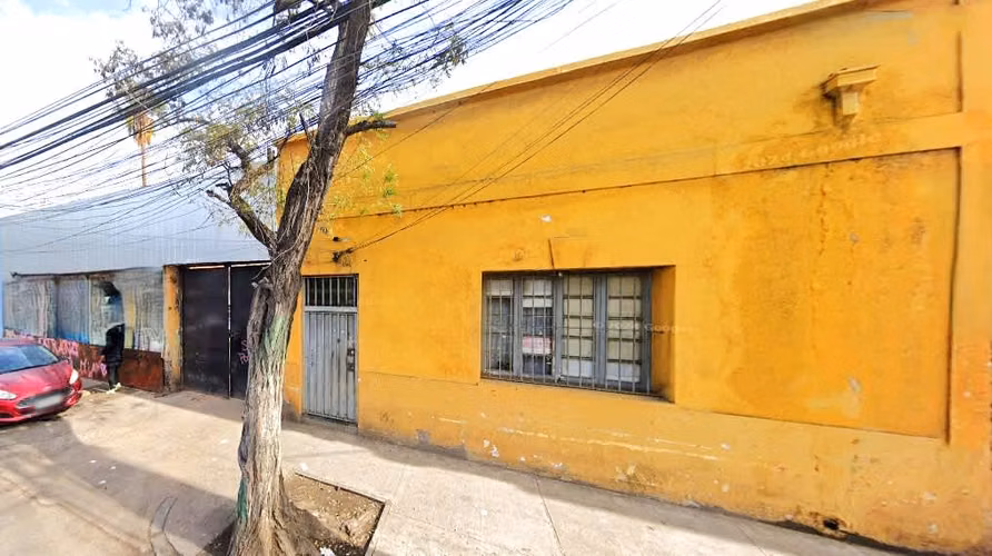 1.200 m² de Terreno Cercano al Mall Barrio Independencia y Clínica Dávila