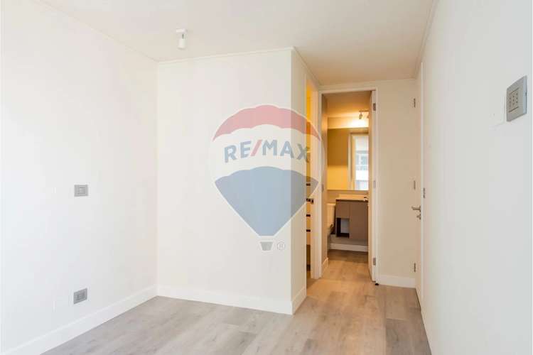 Depto en metro chile españa, full amenities - Imagen 11