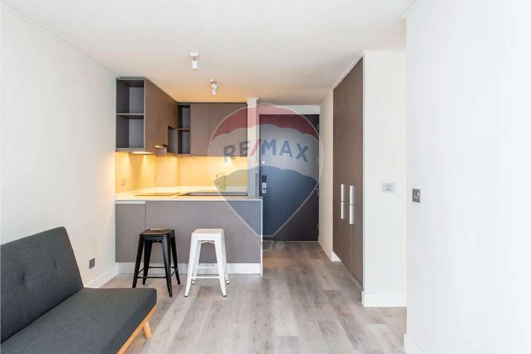 Depto en metro chile españa, full amenities - Imagen 4