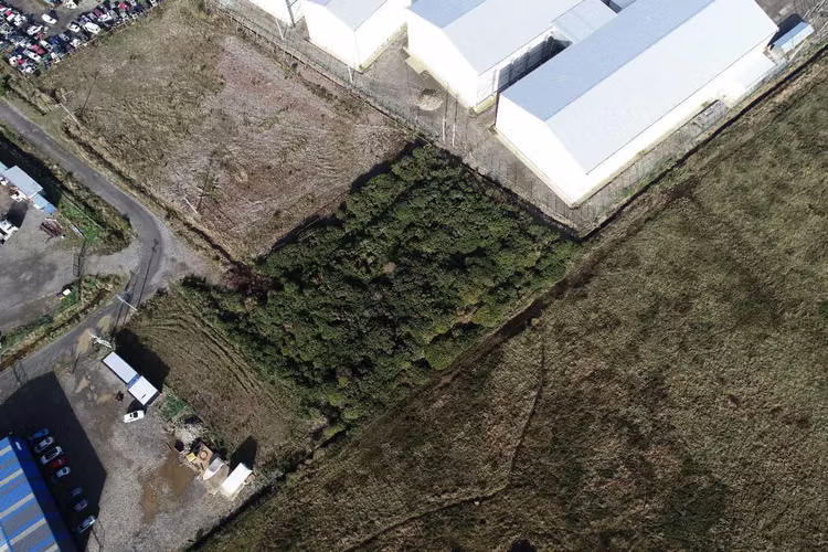 Terreno industrial, excelente ubicación (132570)