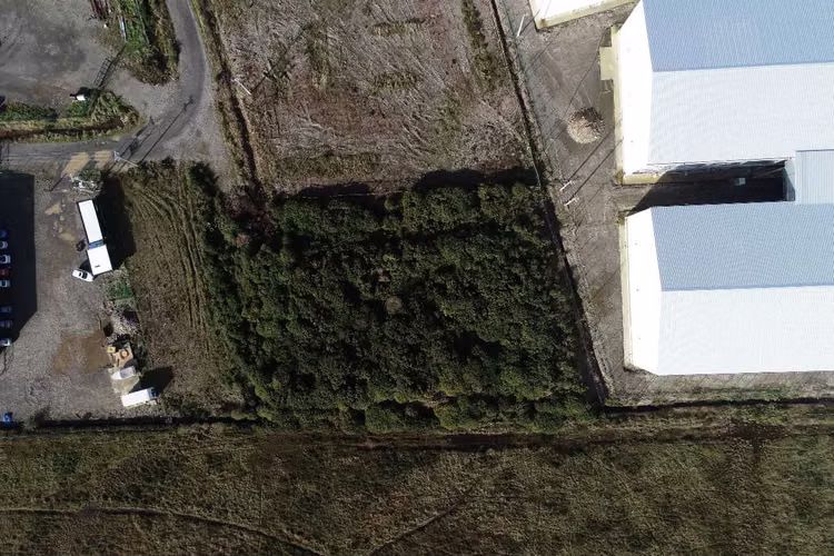 Terreno industrial, excelente ubicación (132570)