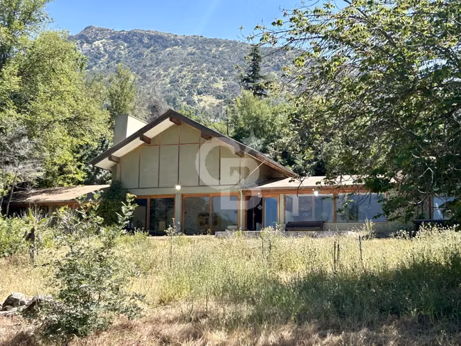 Sitio con casa en Vitacura, Lo curro