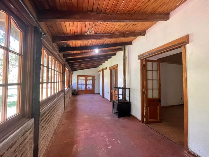 CASA+ LOCAL EN PARCELA EN COLBÚN