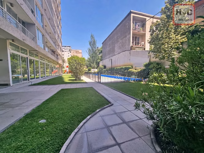 Gran Oportunidad se vende Departamento amplio de 1 dorm. con excelente ubicación de Santiago Centro.