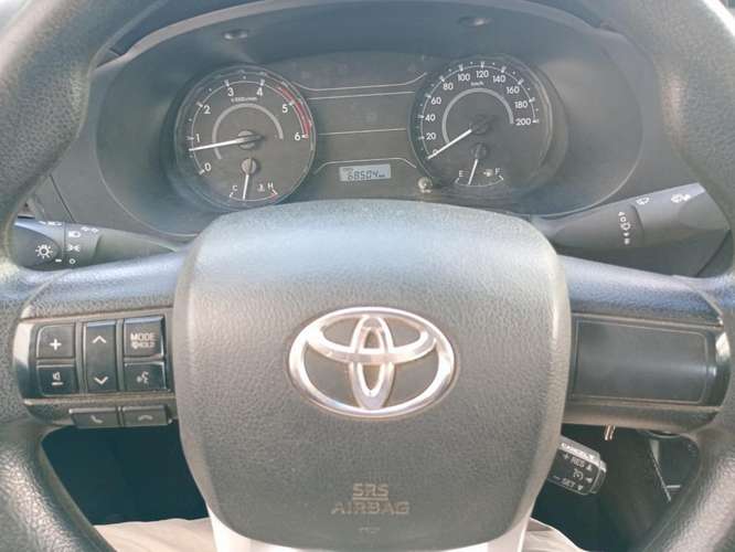 TOYOTA HILUX PICKUP 4P 4X4 2.4 2021 - Imagen 11